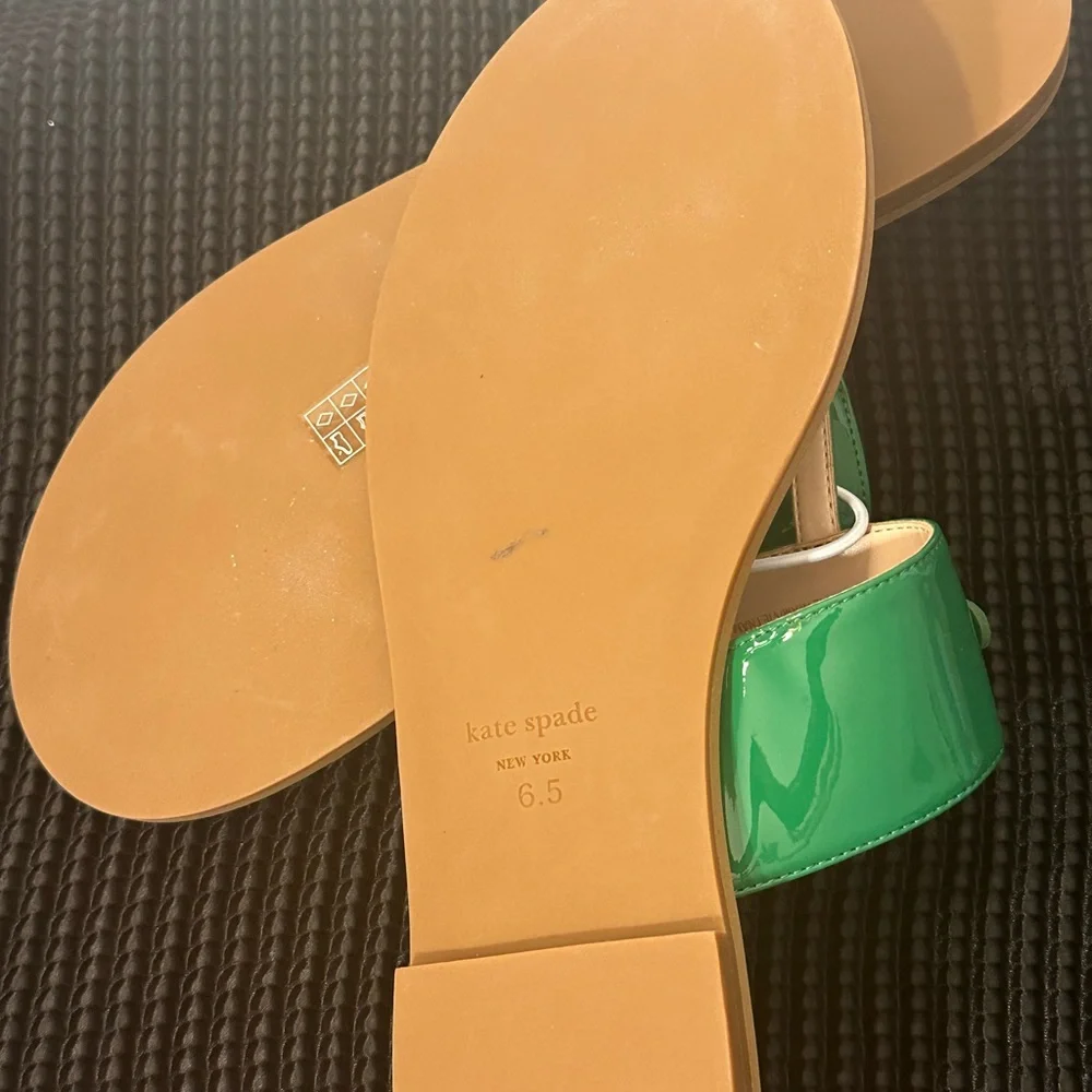 🆕Kate Spade Green Sandals